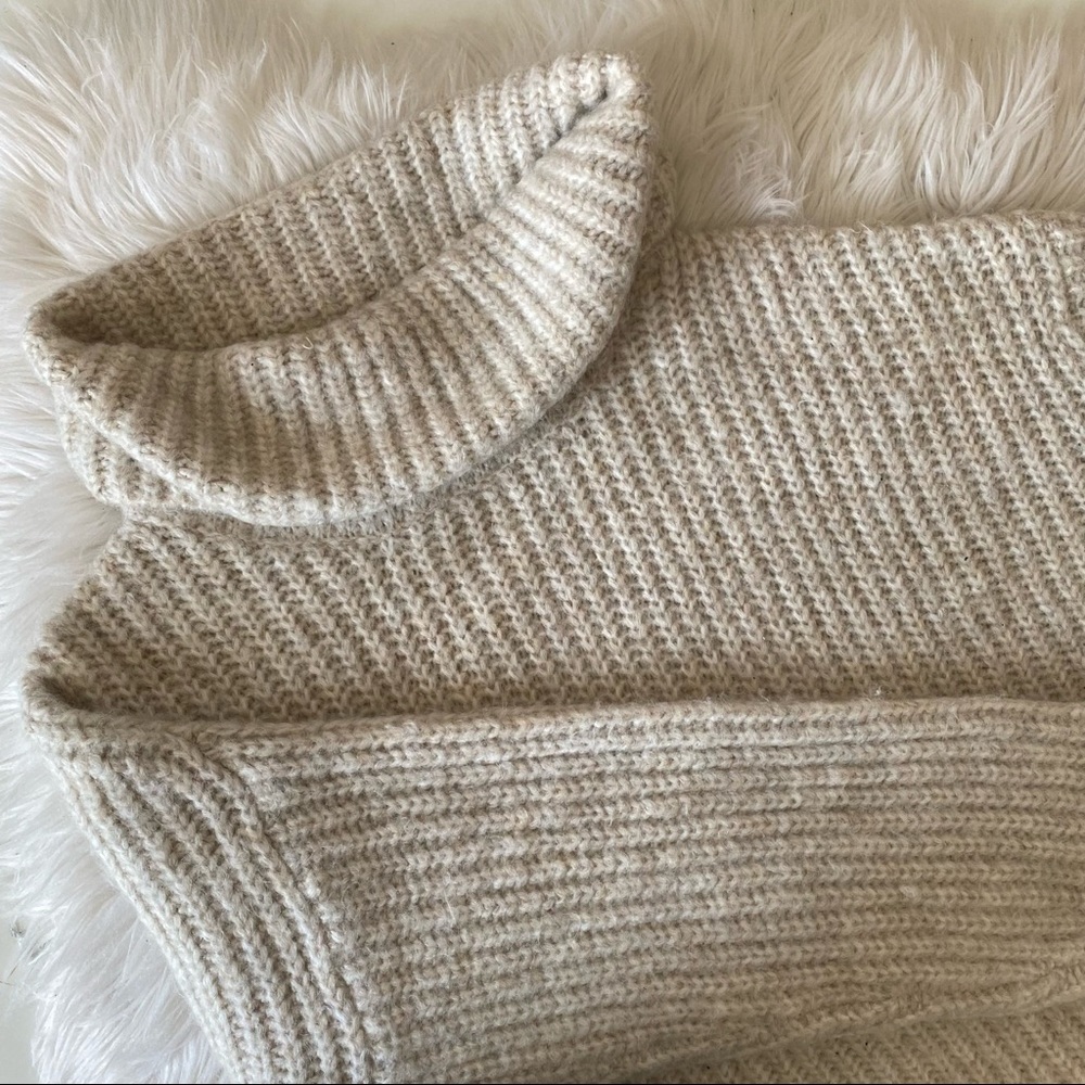 Target / Off White Wool Sweater / Size M - Picture 1 of 7